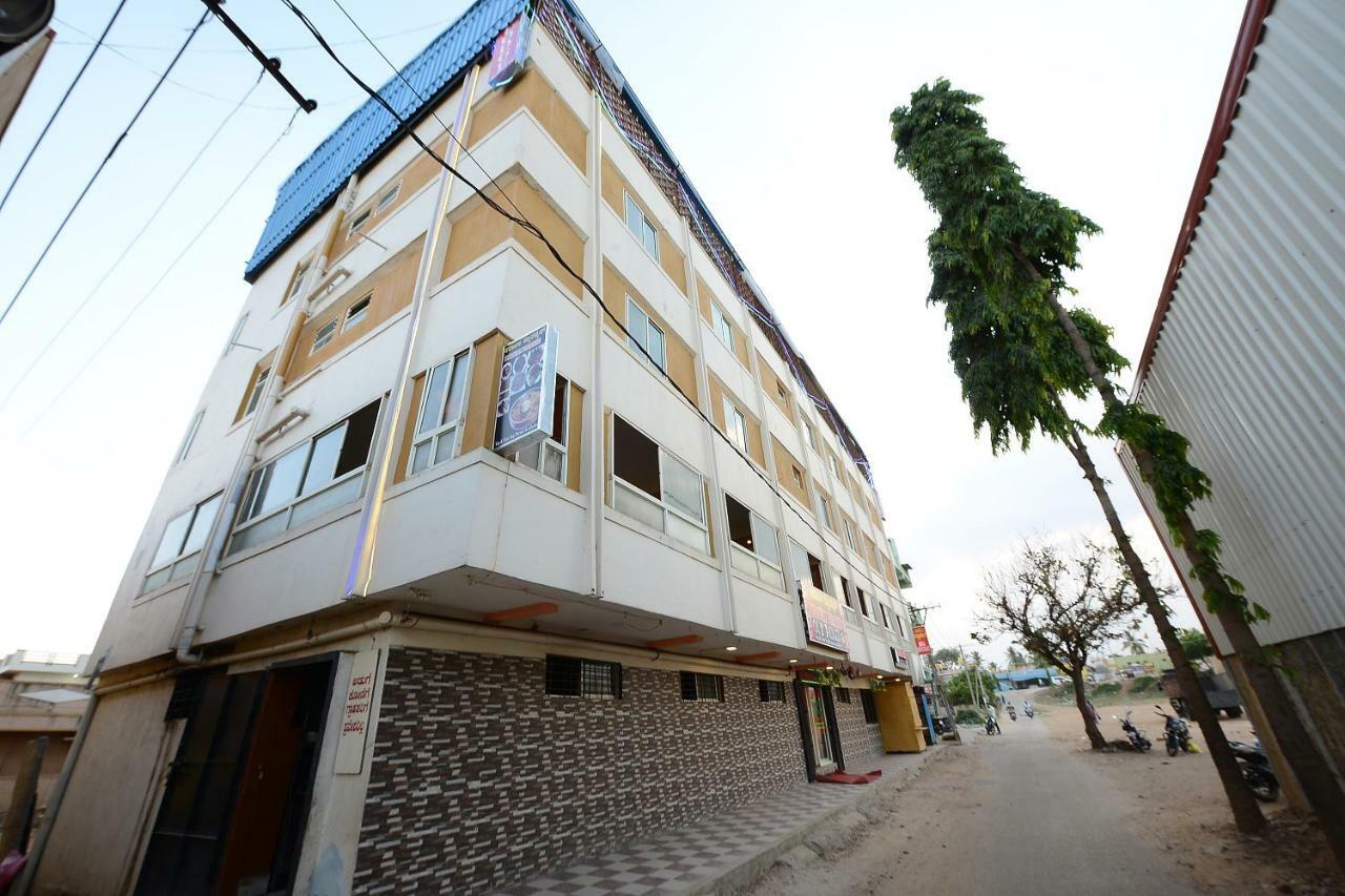 Spot On 37153 Karavali Paradise Hotel Dod Ballāpur Buitenkant foto