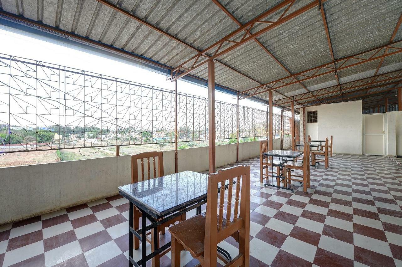 Spot On 37153 Karavali Paradise Hotel Dod Ballāpur Buitenkant foto