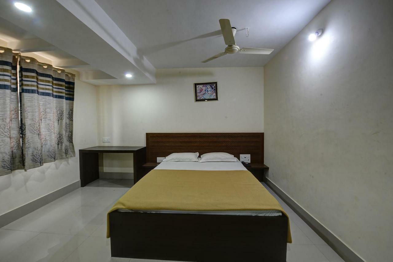 Spot On 37153 Karavali Paradise Hotel Dod Ballāpur Buitenkant foto