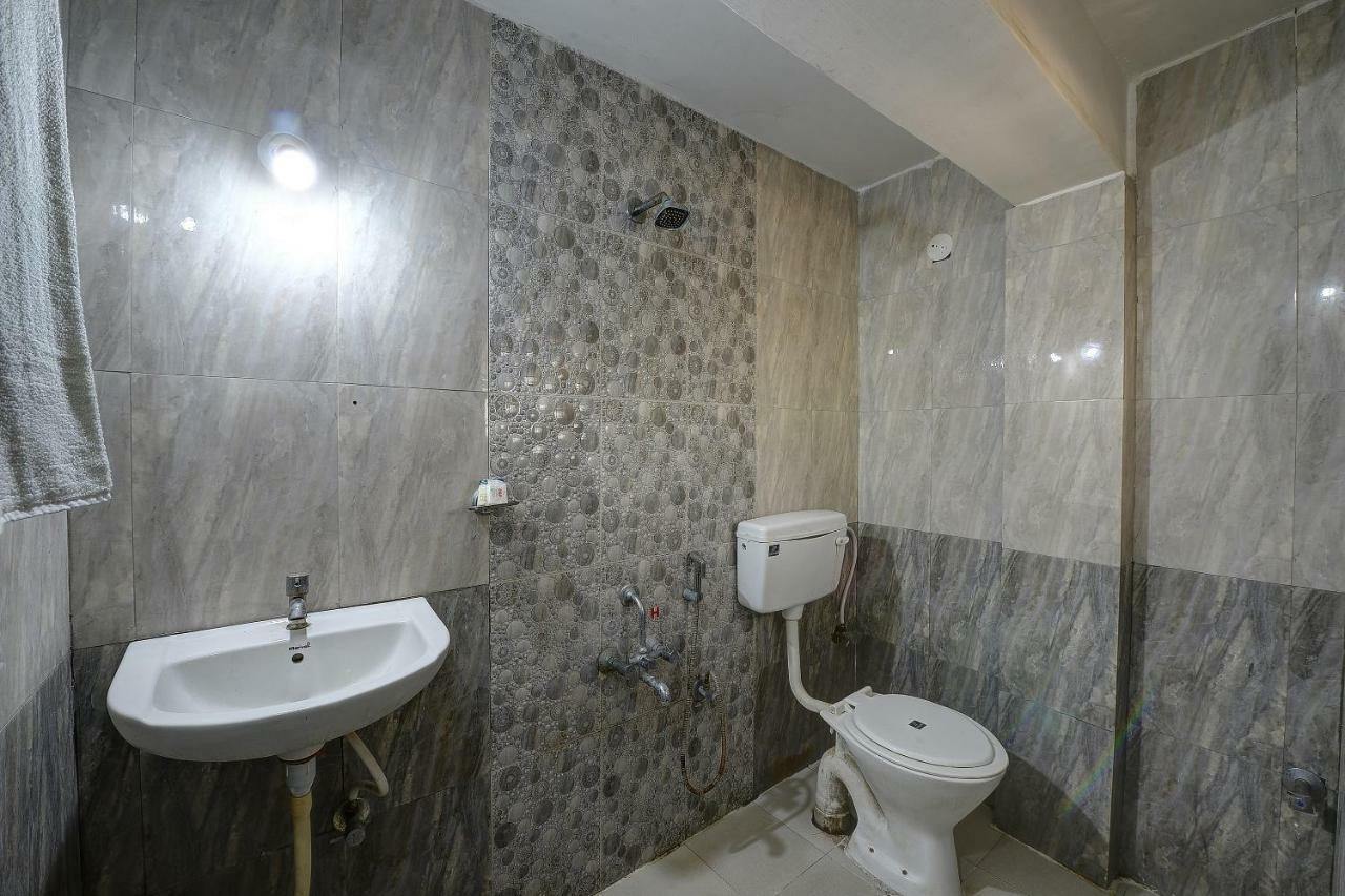 Spot On 37153 Karavali Paradise Hotel Dod Ballāpur Buitenkant foto