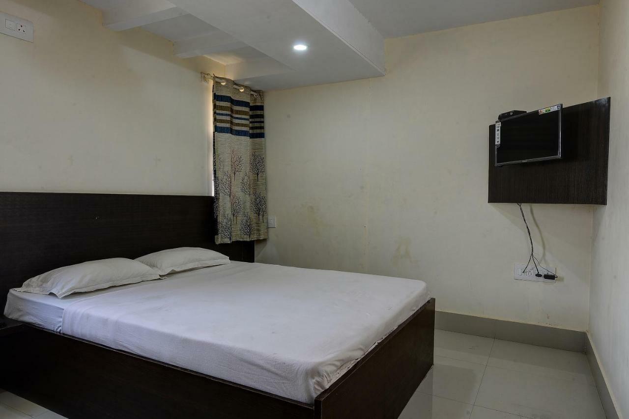 Spot On 37153 Karavali Paradise Hotel Dod Ballāpur Buitenkant foto