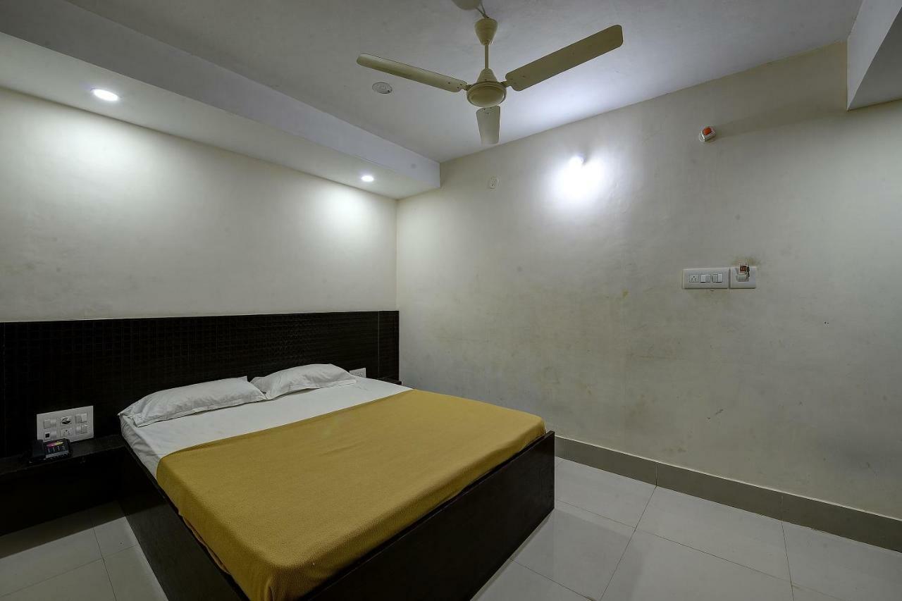 Spot On 37153 Karavali Paradise Hotel Dod Ballāpur Buitenkant foto